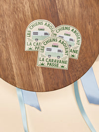 Sticker "La caravane passe"