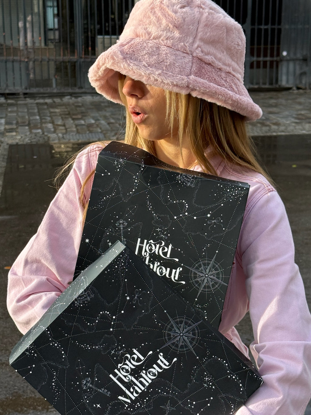 LA POCHETTE SURPRISE